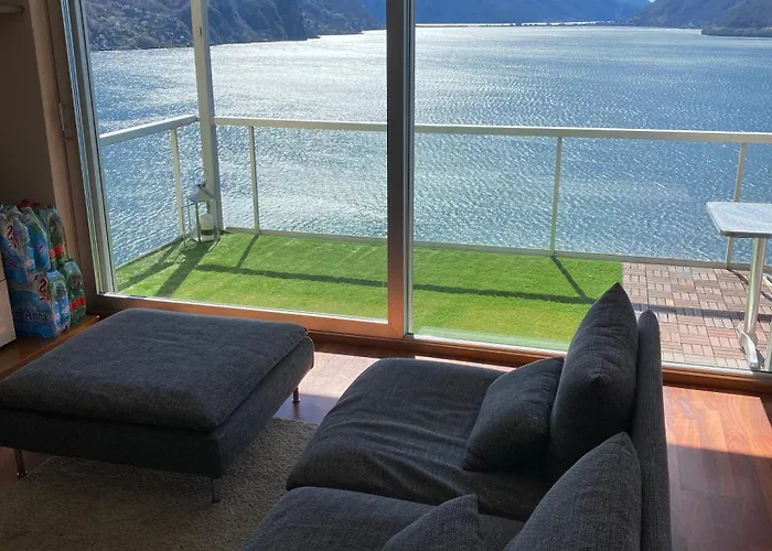 Attico Con Vista Panoramica Sul - Due Apartamento *